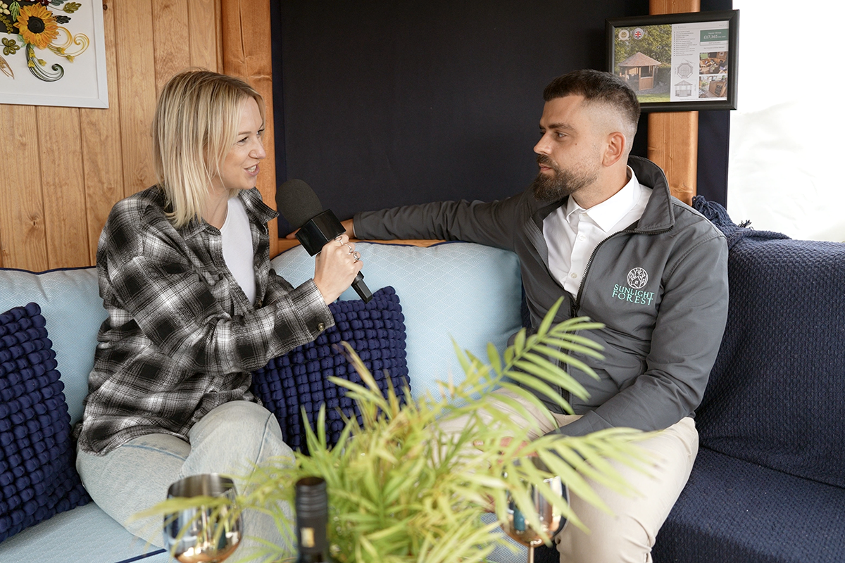 Its not you marketing - Lauren Ralph TV Influencer Presenter